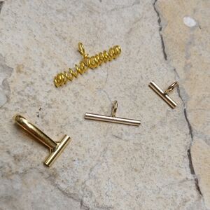 Gold Tone Converter Brooch To Pendant Jewelry Set